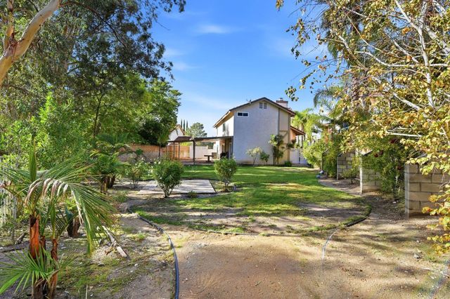 29016 Lillyglen Drive, Santa Clarita, CA 91387