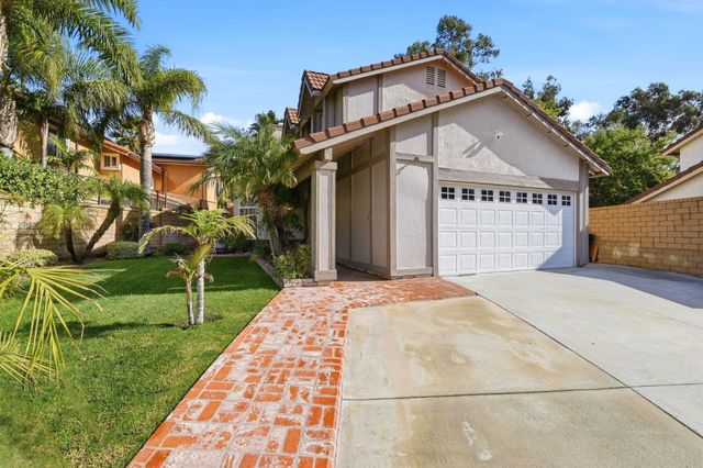 29016 Lillyglen Drive, Santa Clarita, CA 91387
