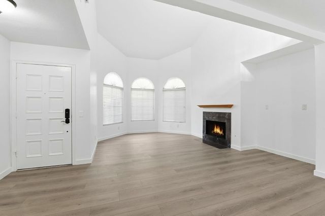 29016 Lillyglen Drive, Santa Clarita, CA 91387