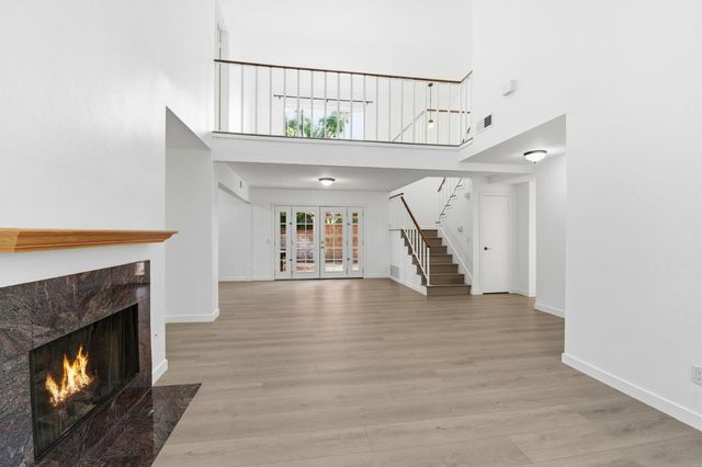 29016 Lillyglen Drive, Santa Clarita, CA 91387