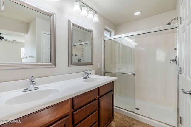 3983 E Cat Balue Drive, Phoenix, AZ 85050