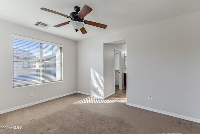 3983 E Cat Balue Drive, Phoenix, AZ 85050