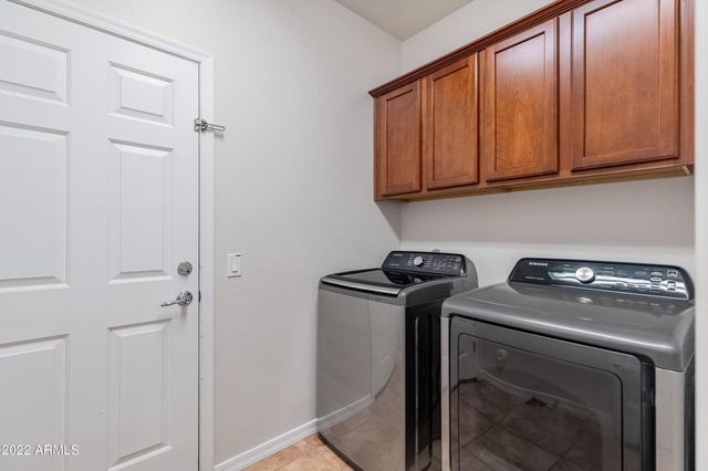 3983 E Cat Balue Drive, Phoenix, AZ 85050