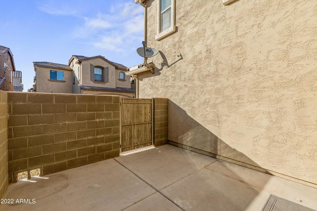 3983 E Cat Balue Drive, Phoenix, AZ 85050