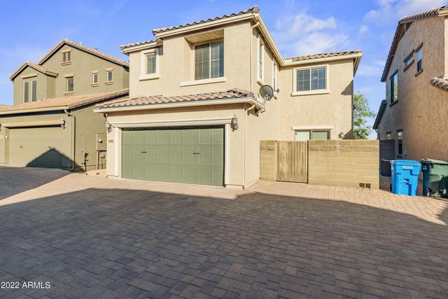3983 E Cat Balue Drive, Phoenix, AZ 85050
