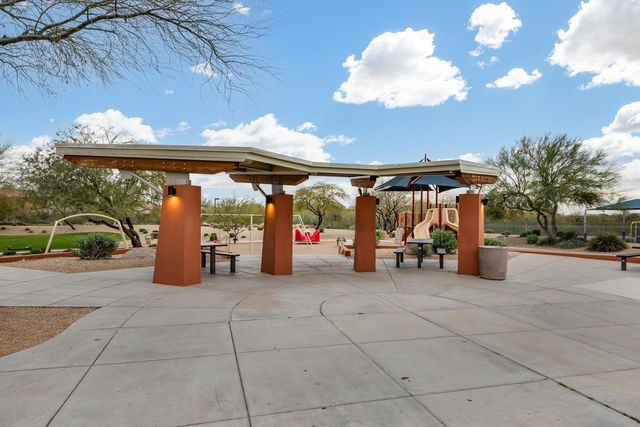 3983 E Cat Balue Drive, Phoenix, AZ 85050