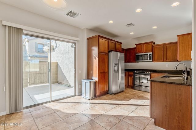 3983 E Cat Balue Drive, Phoenix, AZ 85050