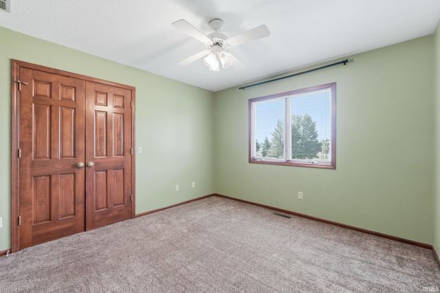 3919 County Rd 34, Auburn, IN 46706