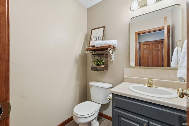 3919 County Rd 34, Auburn, IN 46706