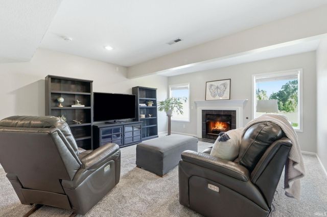3919 County Rd 34, Auburn, IN 46706