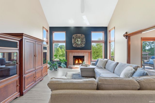 3919 County Rd 34, Auburn, IN 46706