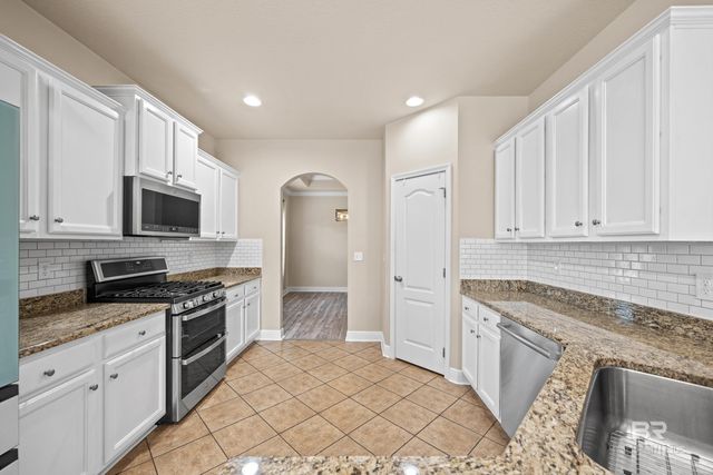 6045 Andhurst Drive, Gulf Shores, AL 36542
