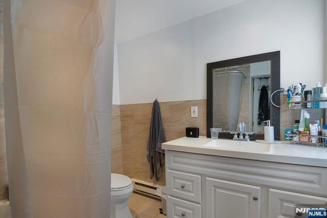 22 Tuttle Street, Wallington, NJ 07057