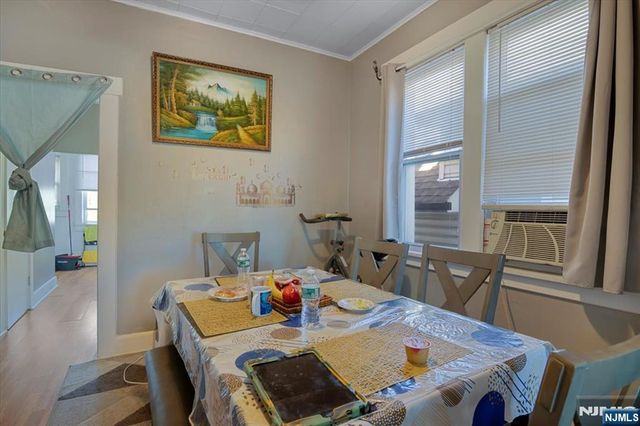 22 Tuttle Street, Wallington, NJ 07057