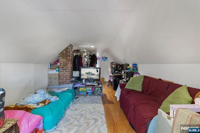 22 Tuttle Street, Wallington, NJ 07057