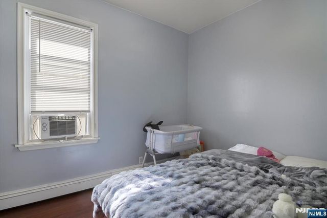 22 Tuttle Street, Wallington, NJ 07057