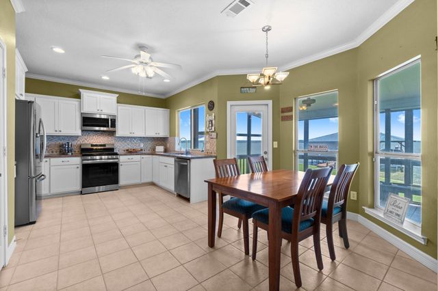 237 Vivian Road, Onalaska, TX 77360