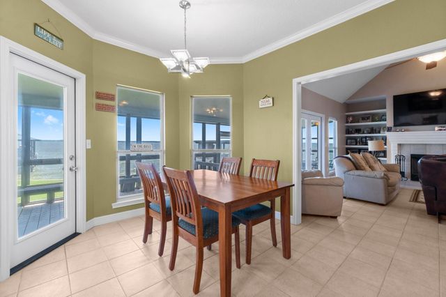 237 Vivian Road, Onalaska, TX 77360