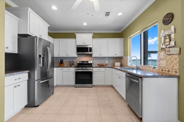 237 Vivian Road, Onalaska, TX 77360