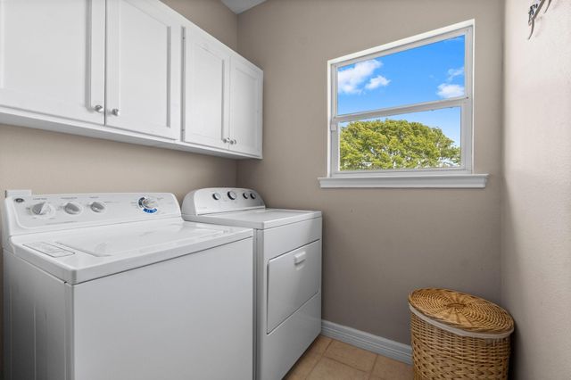 237 Vivian Road, Onalaska, TX 77360