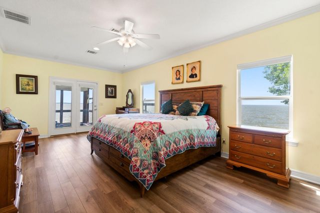 237 Vivian Road, Onalaska, TX 77360