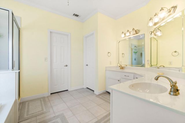 237 Vivian Road, Onalaska, TX 77360