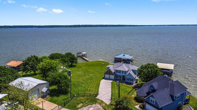 237 Vivian Road, Onalaska, TX 77360