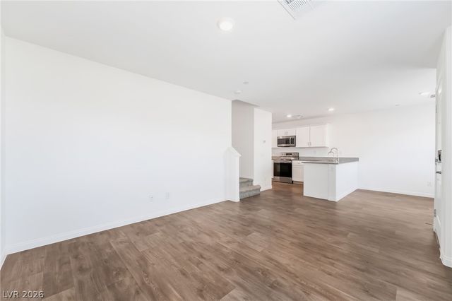 12184 Mojave Gold Road 2, Las Vegas, NV 89183