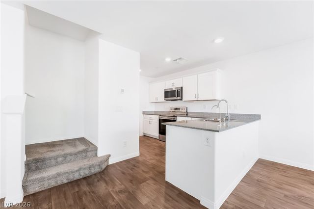 12184 Mojave Gold Road 2, Las Vegas, NV 89183