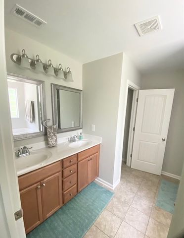 214 Saxony Way, Gallatin, TN 37066