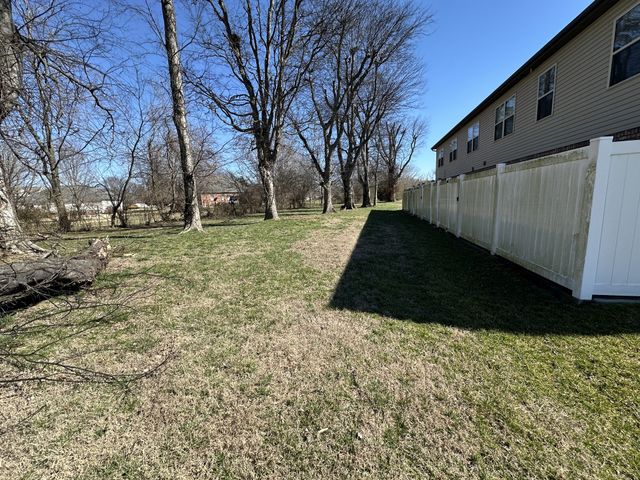 214 Saxony Way, Gallatin, TN 37066