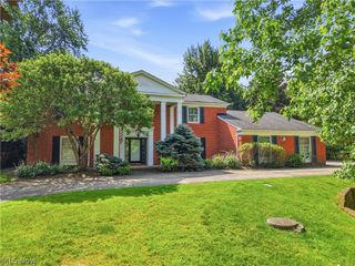 3427 Lanark Lane, Pepper Pike, OH 44124