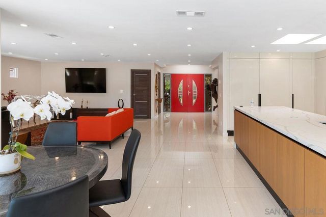 5441 Curie Way, San Diego, CA 92122