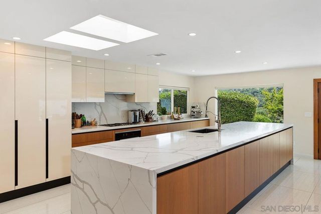 5441 Curie Way, San Diego, CA 92122