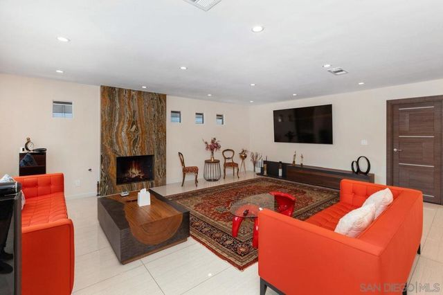 5441 Curie Way, San Diego, CA 92122