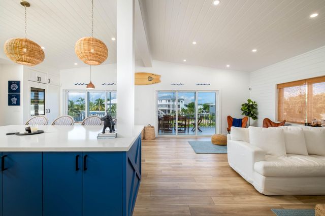 242 Apache Street, Plantation Key, FL 33070