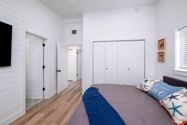 242 Apache Street, Plantation Key, FL 33070