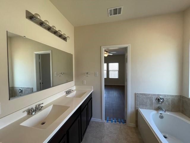 1001 Hillrose DR, Leander, TX 78641