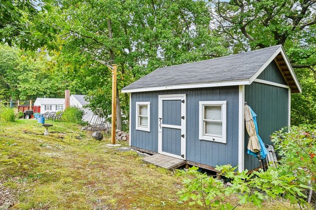 77 Cedarcrest Rd, Boston, MA 02132