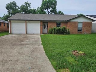212 Harold Lane, Baytown, TX 77521