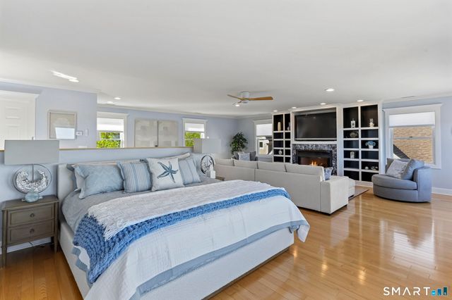 9 Stowe Avenue, Milford, CT 06460