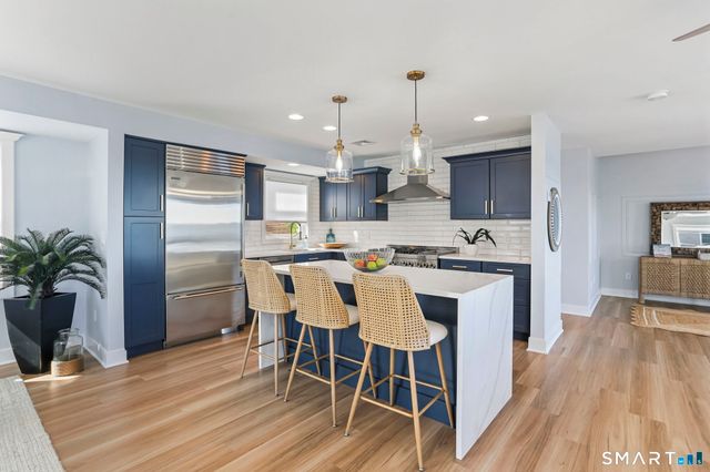 9 Stowe Avenue, Milford, CT 06460