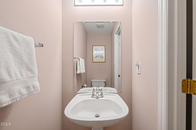 1804 Old Oxford Road, Chapel Hill, NC 27514