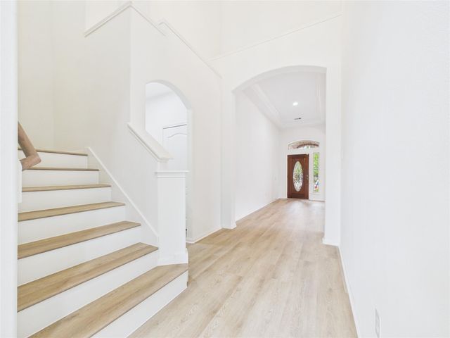 2509 Crestmoon Court, Houston, TX 77089