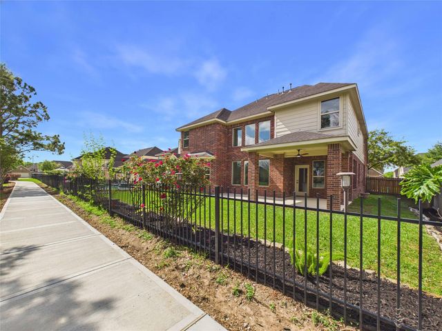 2509 Crestmoon Court, Houston, TX 77089