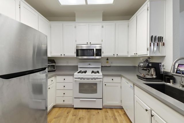 1175 E Greene Ter, Davis, CA 95618