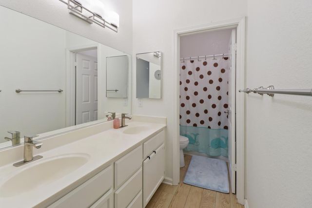 1175 E Greene Ter, Davis, CA 95618