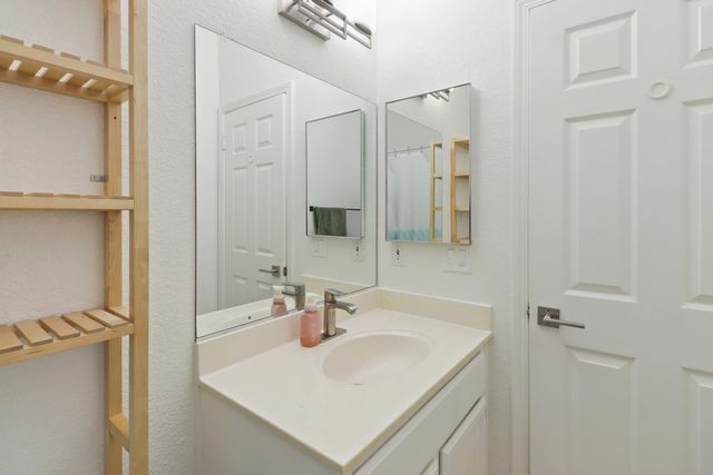 1175 E Greene Ter, Davis, CA 95618