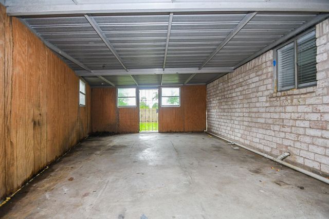 710 Barnesville Street, Channelview, TX 77530