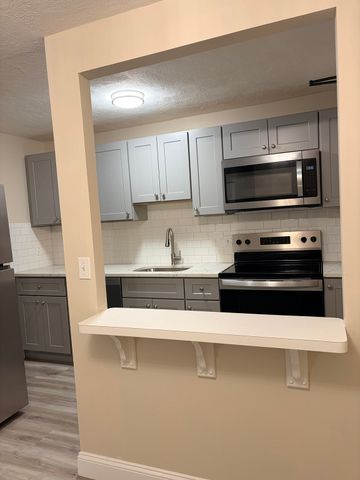 23 Davis b12, Acton, MA 01720